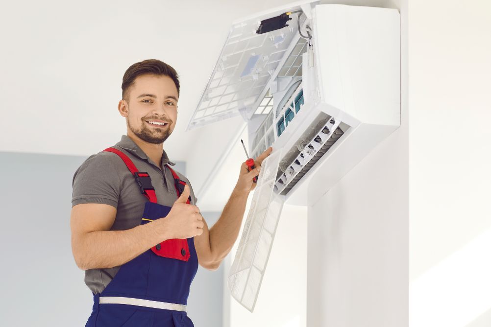HOW PROFESSIONAL COMMERCIAL CLEANERS ENHANCE INDOOR AIR QUALITY