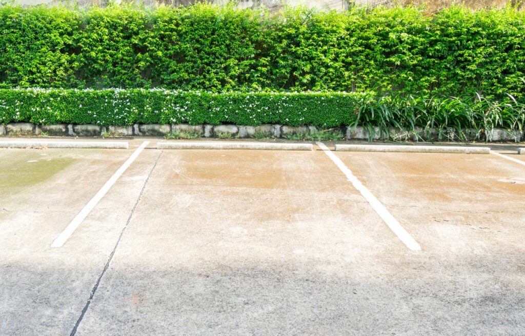 dirtyparkinglot